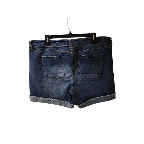 Celebrity Pink Runaway Midi Cuffed Jean Shorts Size 17 Mid Rise Distressed - Picture 2 of 7